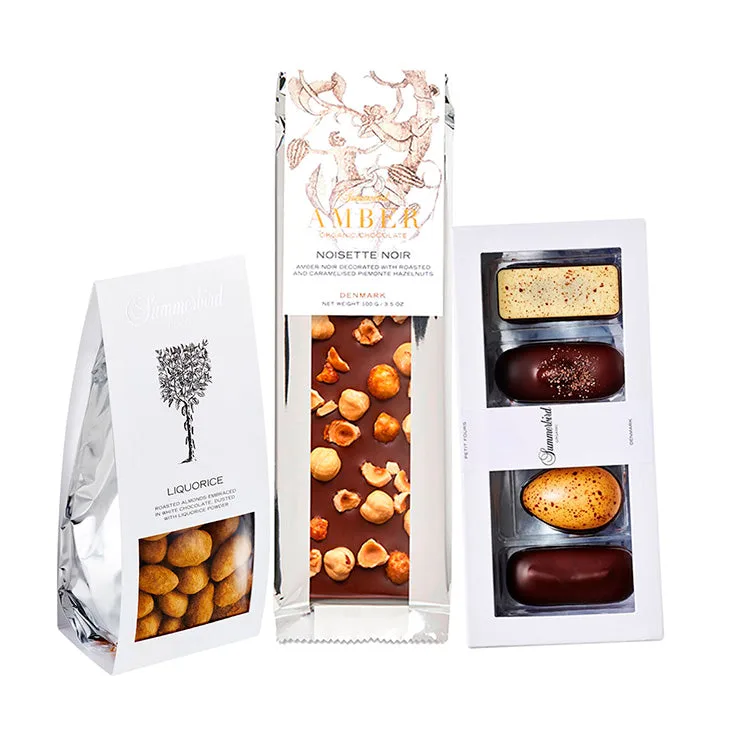 Summerbird trio med gaveæske, chokoladeplade og -mandler — studentergave fra Delikatessehuset