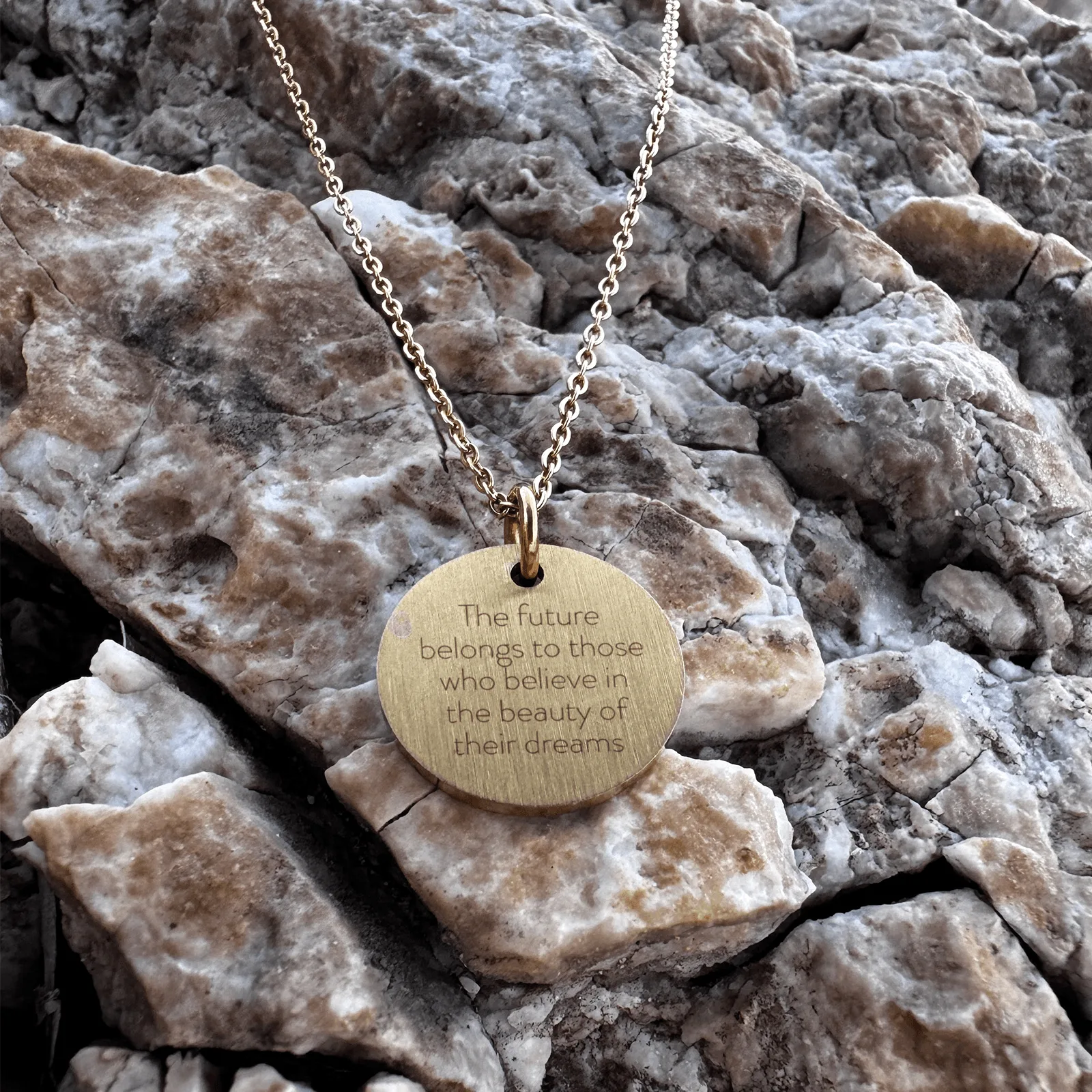 The future belongs to those who believe in the beauty of their dreams — studentergave fra Øndig.dk